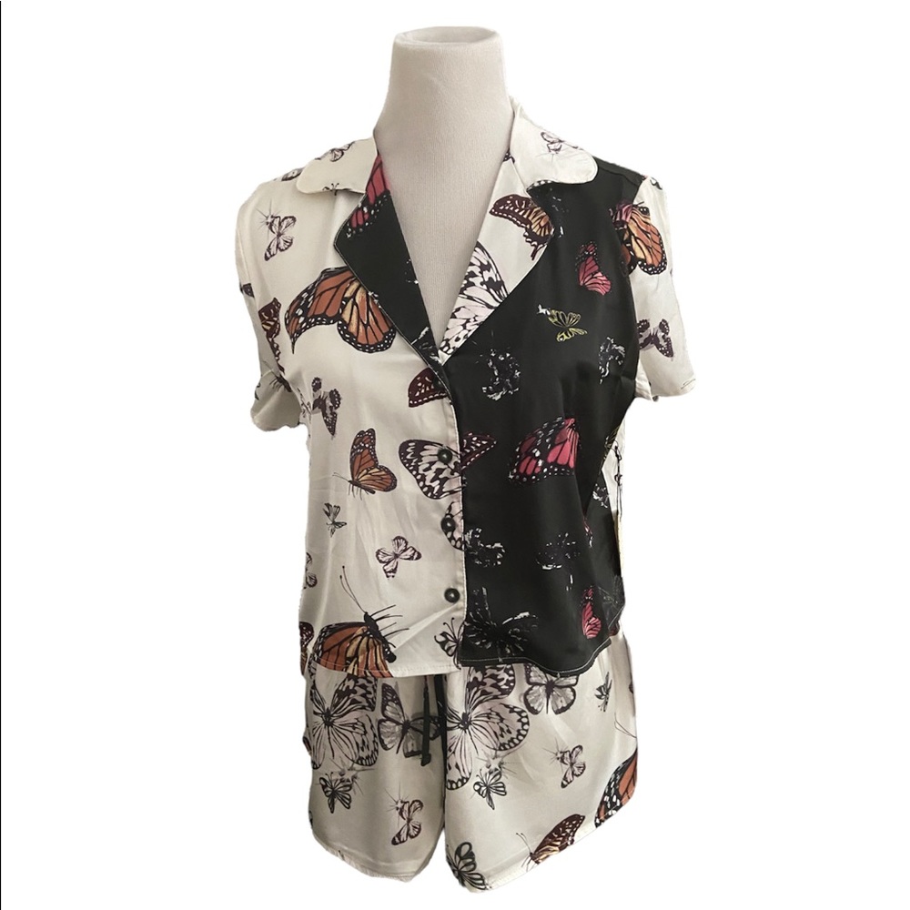 Forever 21 satin Butterfly print pajama set